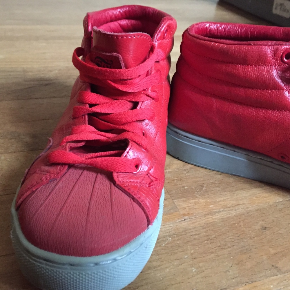 Vintage ALIFE red leather sneakers